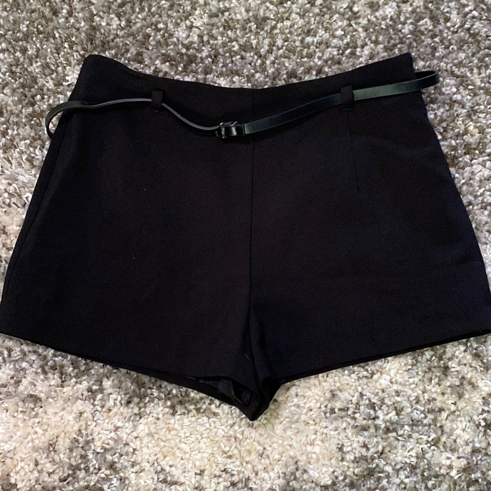 Forever 21 NWT High Waisted Belted Tailored Dress Shorts Black Large L